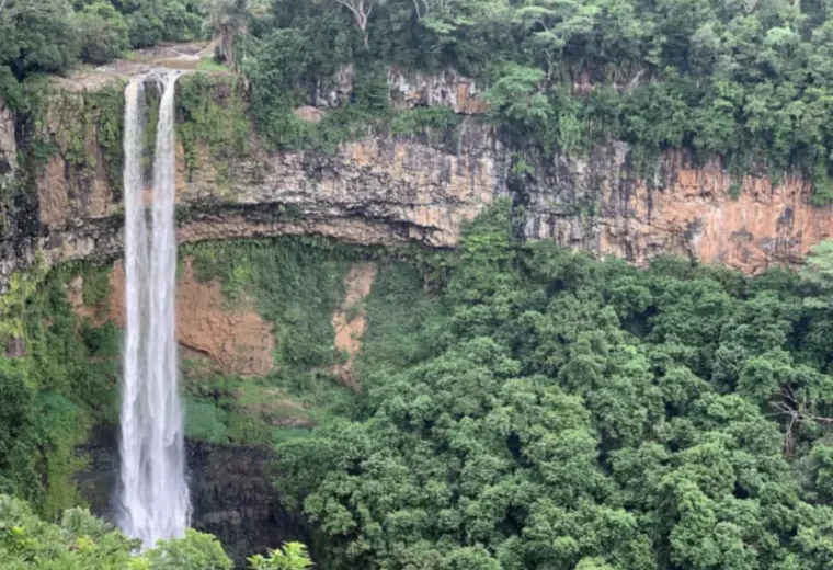 La route entre Chamarel et la Cascade, virage par virage